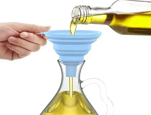 Silicone Portable Funnel | Foldable Kitchen Funnel | Kitchen Folding Funnels Hopper Kitchen Tool for Transferring Liquid & Oil Cooking Tools. (1 piece)